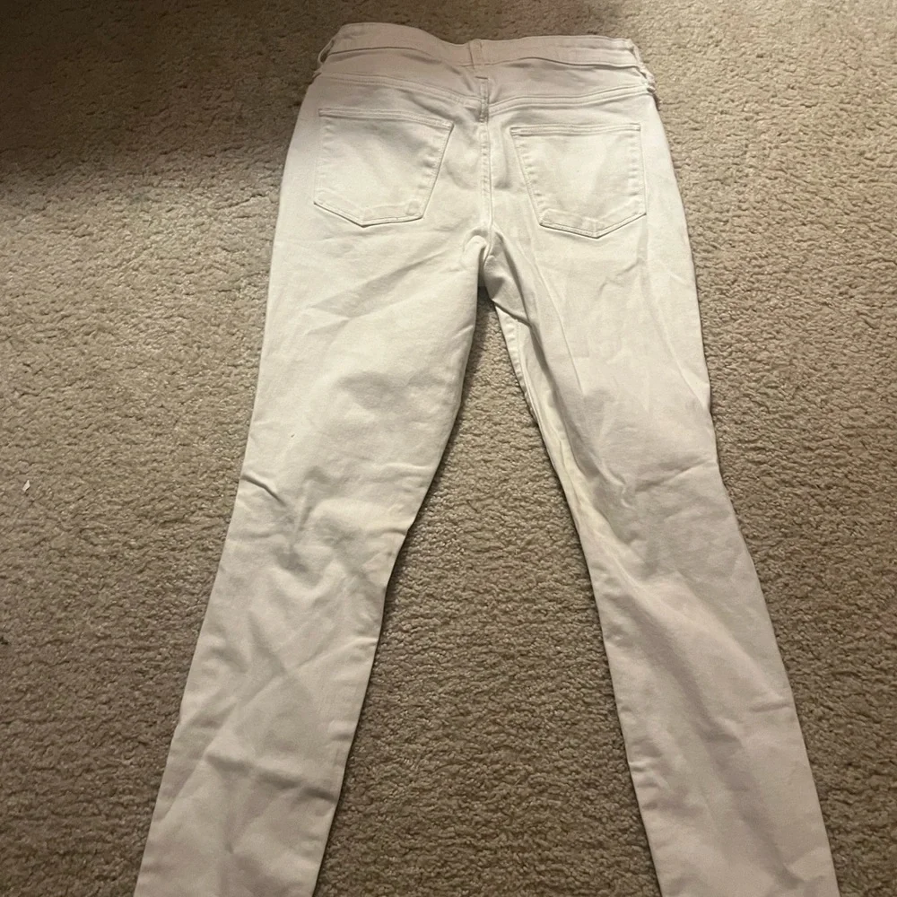 White Universal Thread Ripped Jeans - Picture 3 of 3